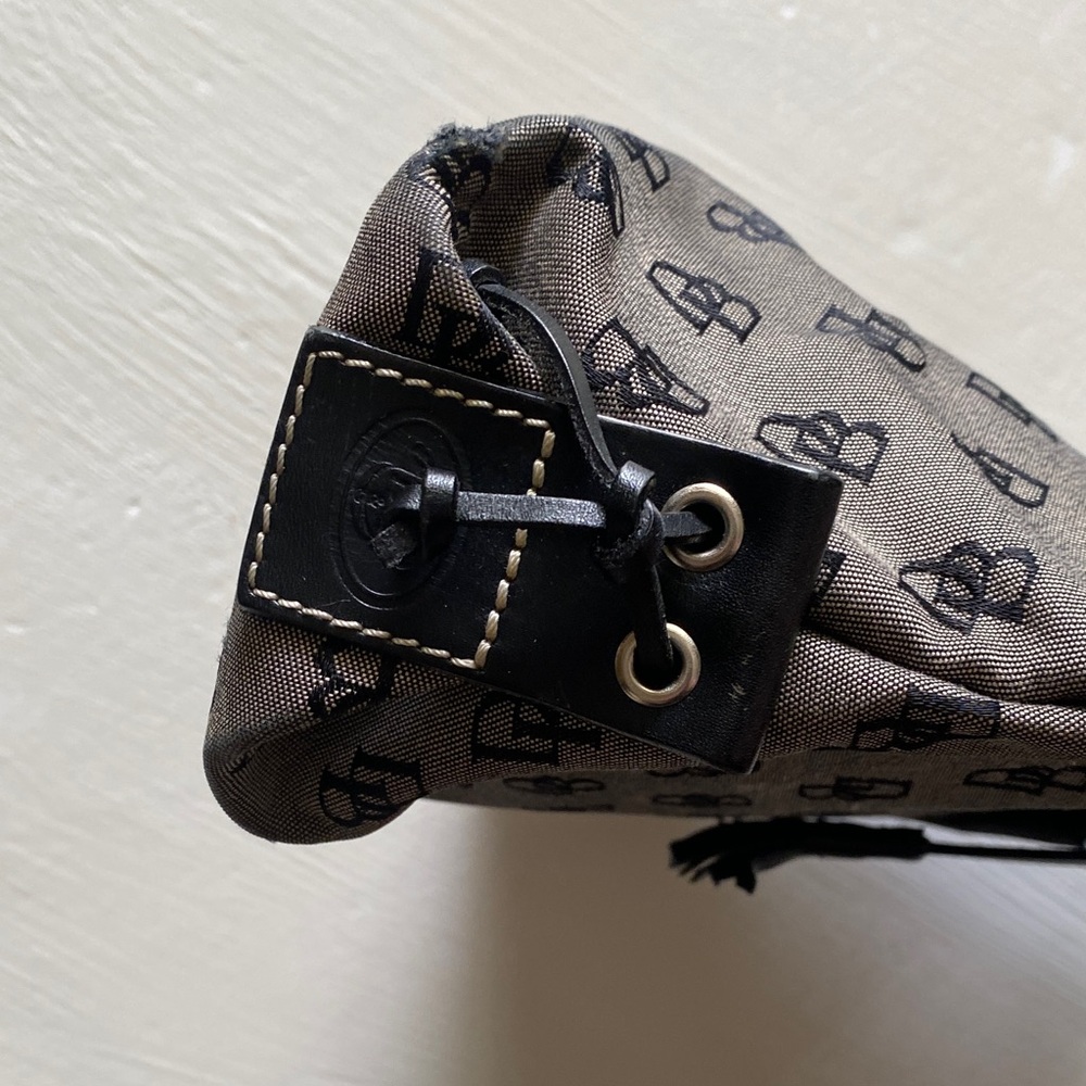 Dooney and Bourke Patterned Gray Handbag with Black Handles - Picture 7 of 11